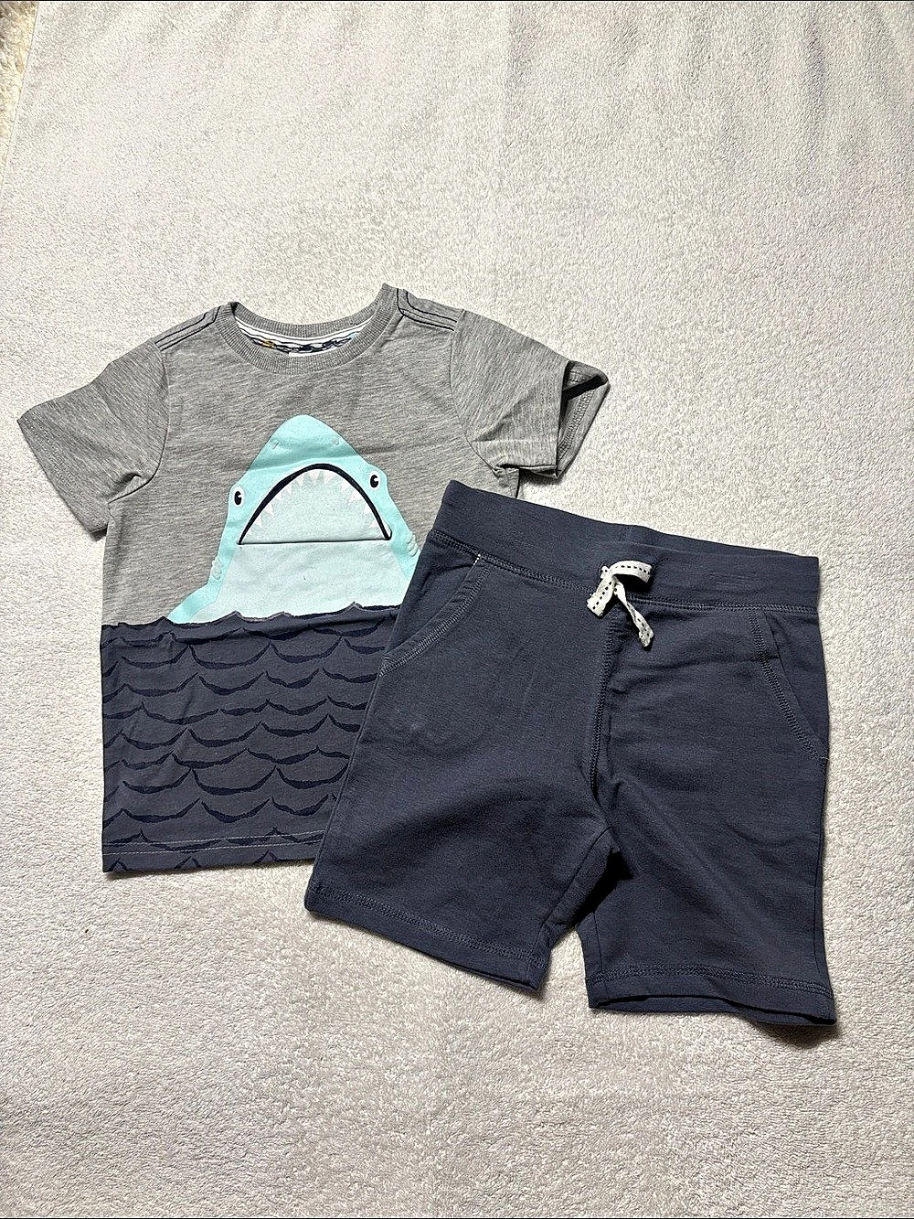 Tommy Bahama Shark Graphic Matching Set Boys 4T Gray & Blue